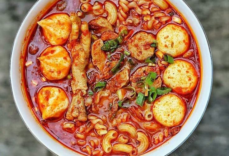 Ide Jualan Makanan Kekinian yang Laris di 2025: Peluang Bisnis Kuliner yang Tak Pernah Sepi