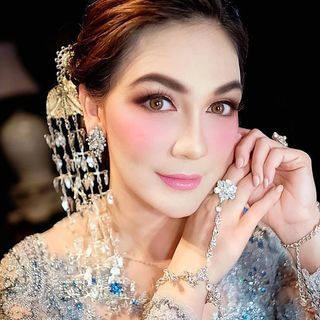 Biodata Luna Maya: Profil Lengkap dan Perjalanan Karier