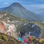 Gunung Gede Dimana: Panduan Lengkap Lokasi, Rute, dan Daya Tariknya